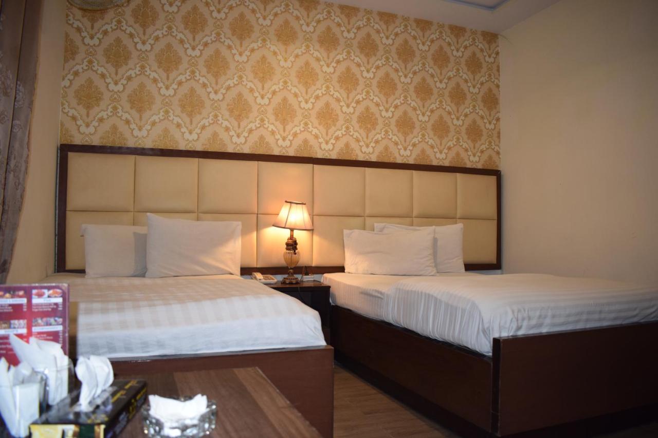 Hotel Pak Continental Multan Exterior foto