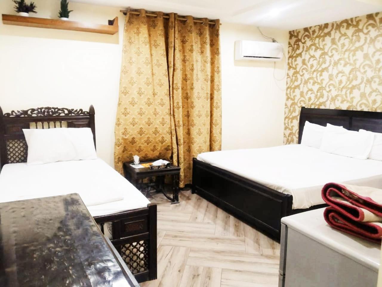 Hotel Pak Continental Multan Exterior foto